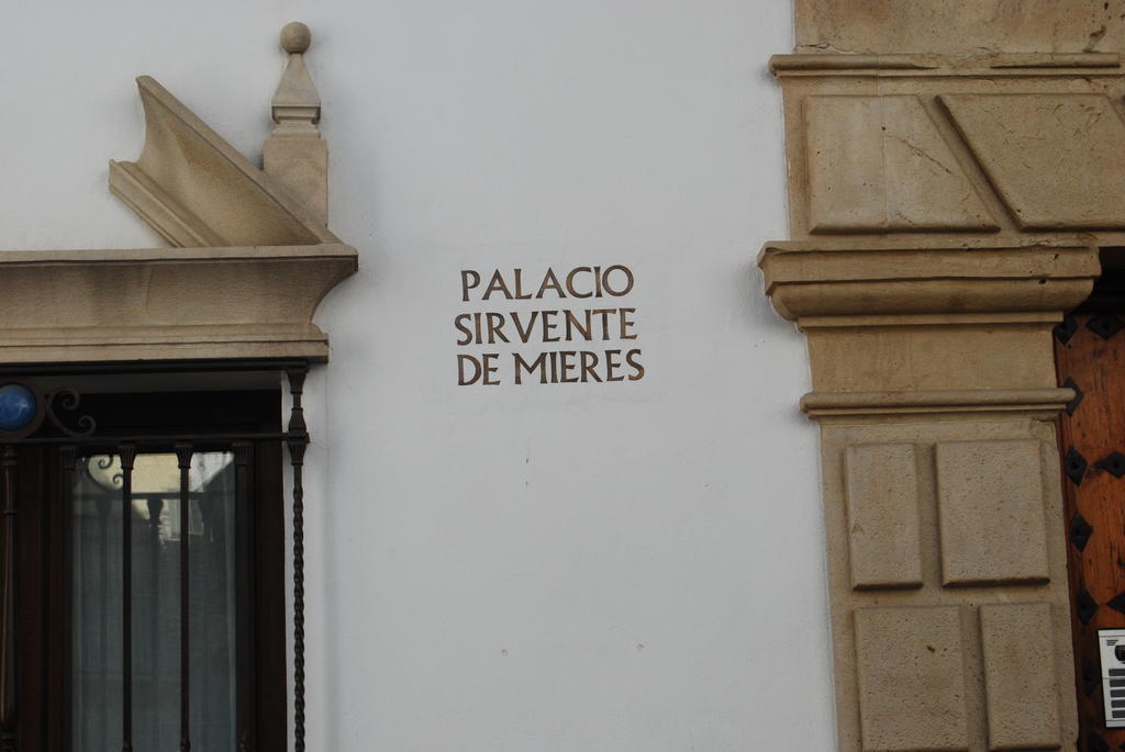 Palacio Sirvente Mieres - Parking Gratuito Andújar المظهر الخارجي الصورة
